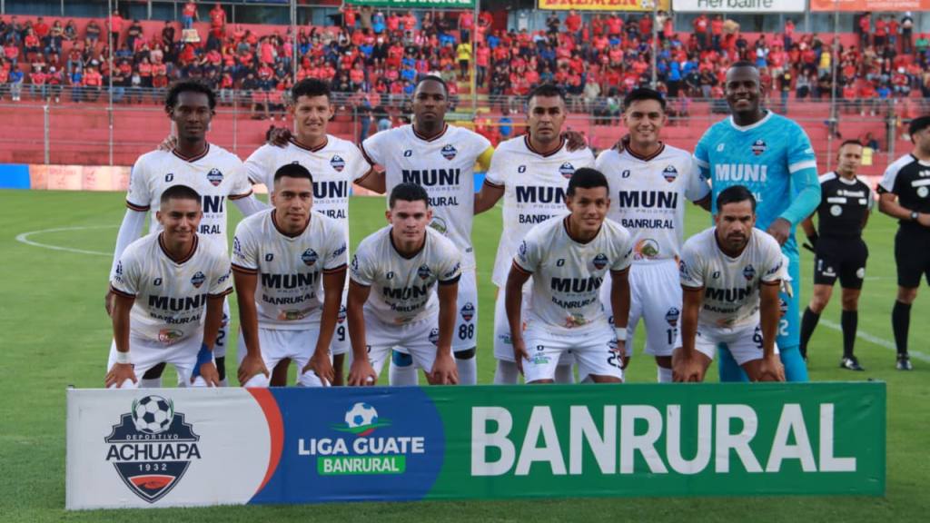 Partido entre Municipal y Achuapa por la jornada 12 del Apertura 2025 | Alex Meoño