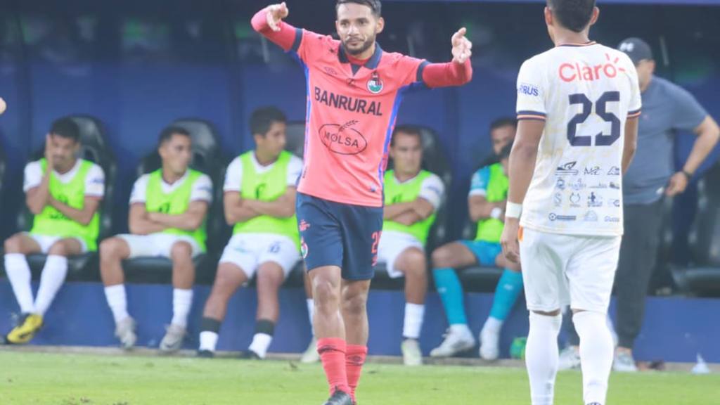 Celebración de Rudy Barrientos | Alex Meoño