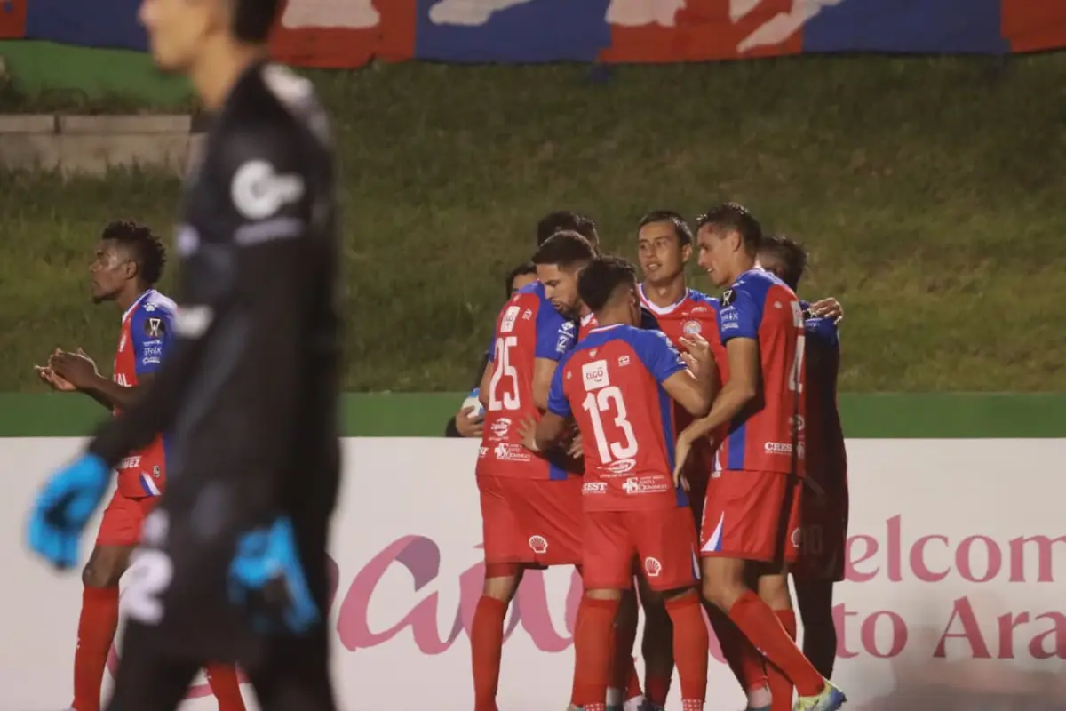 Celebración de Xelajú MC ante Sporting San Miguelito - Alex Meoño