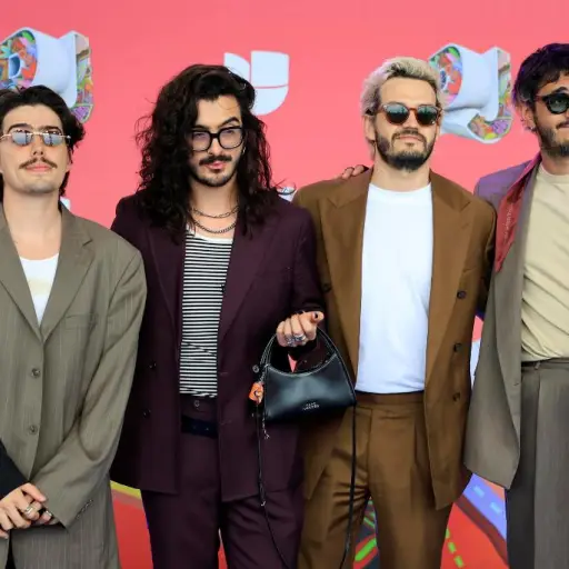 Morat en Premios Juventud ,Redes sociales