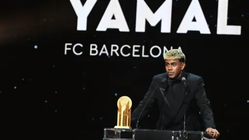 Lamine Yamal va por su tercer Trofeo Kopa