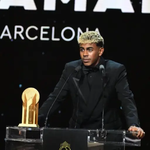 Lamine Yamal gana el Trofeo Kopa