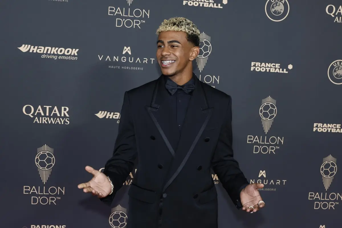 Lamine Yamal en la gala del Balón de Oro 2025 - EFE