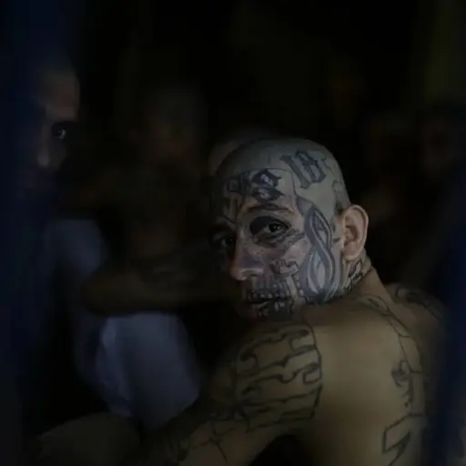 Vista de un integrante de la pandilla Barrio 18. ,Ilustrativa de archivo: EFE