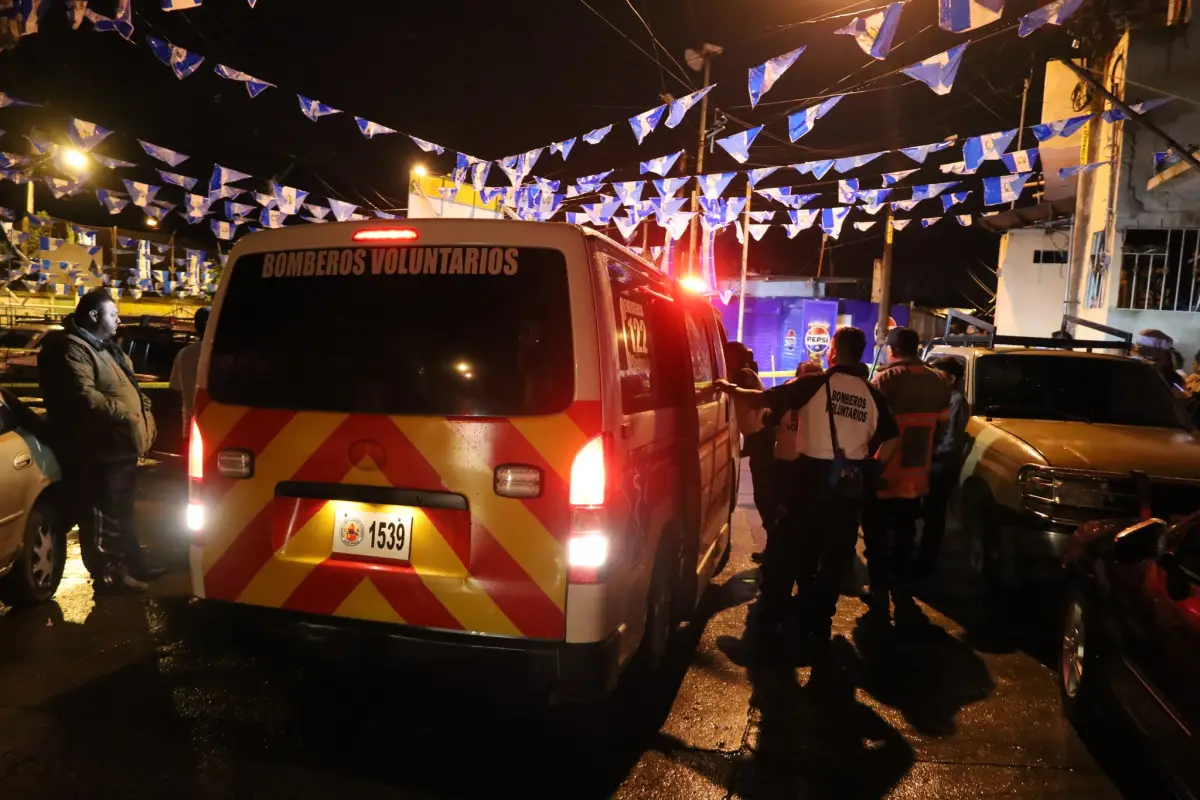 El lugar del ataque armado en la zona 7., Bomberos Voluntarios