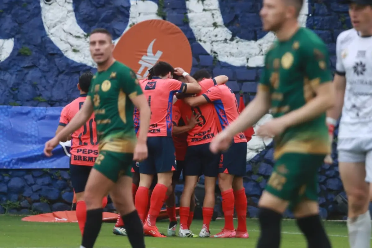 Celebración de Municipal ante el Deportivo Marquense - Alex Meoño