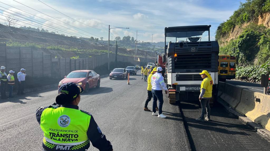 Realizan reparaciones viales en km.23.5 de ruta al Pacífico | Cortesía Dalia Santos