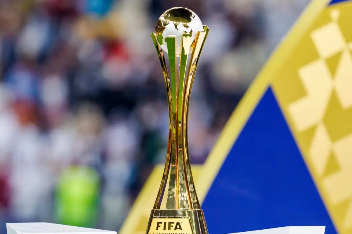 Trofeo de la Copa Intercontinental de la FIFA - FIFA