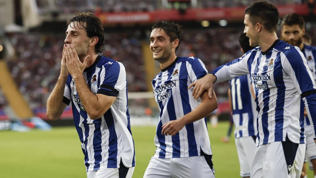 Partido entre Barcelona y Real Sociedad por la jornada 7 de La Liga española | EFE