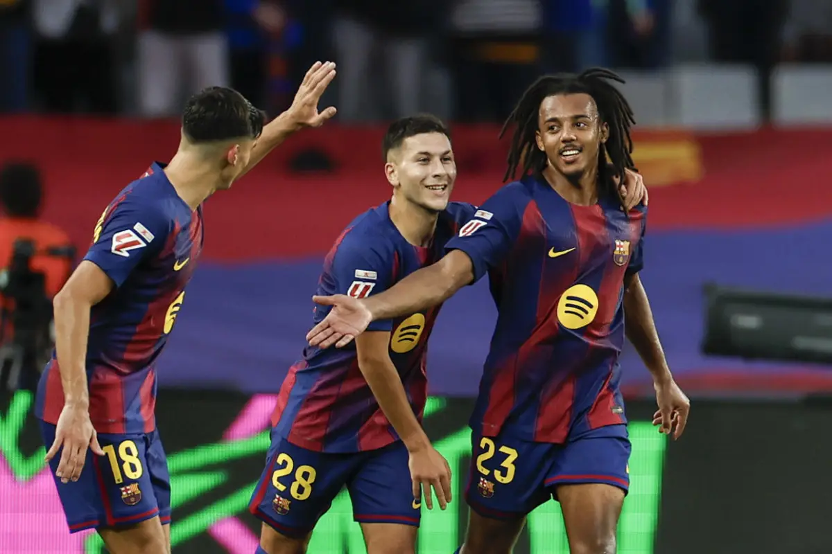 Celebración de Koundé ante la Real Sociedad - EFE