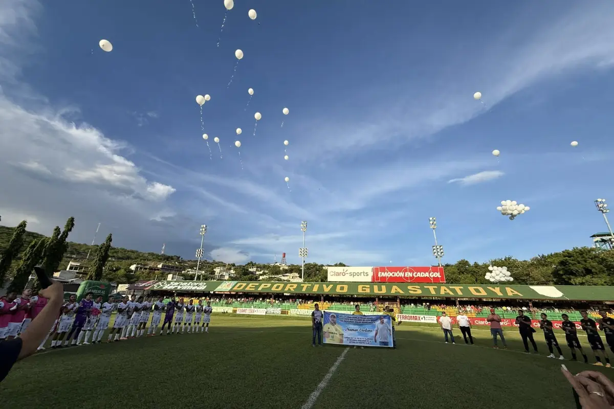 Plantel de Deportivo Guastatoya se despide de su vicepresidente Norman Orellana 