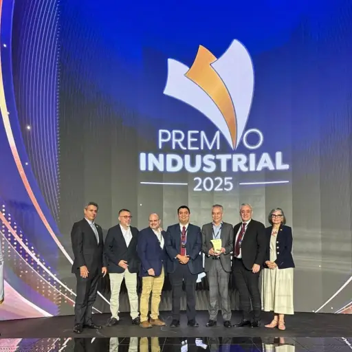 Claro recibe Premio Industrial ,Cortesía