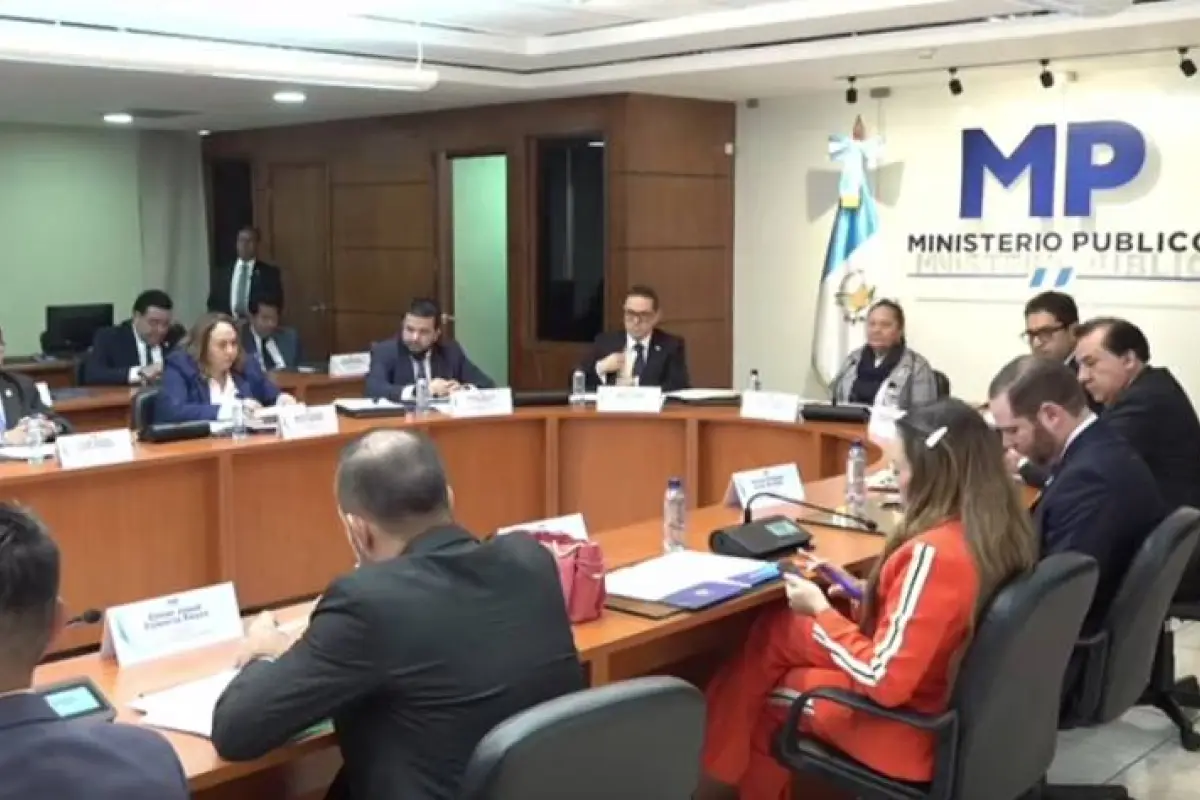 Reunión entre diputados y la fiscal general Consuelo Porras y otras autoridades del Ministerio Público., Ministerio Público