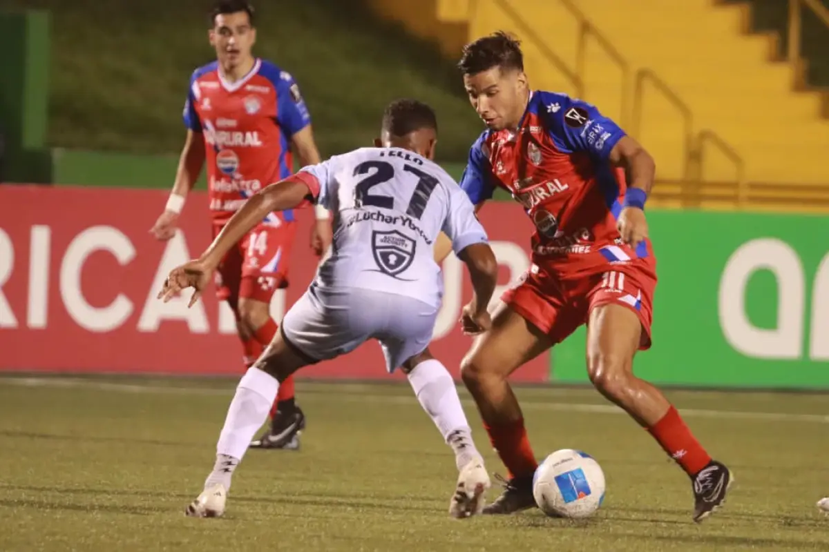 Amarini Villatoro destacó la gran campaña que hace Jesús López 