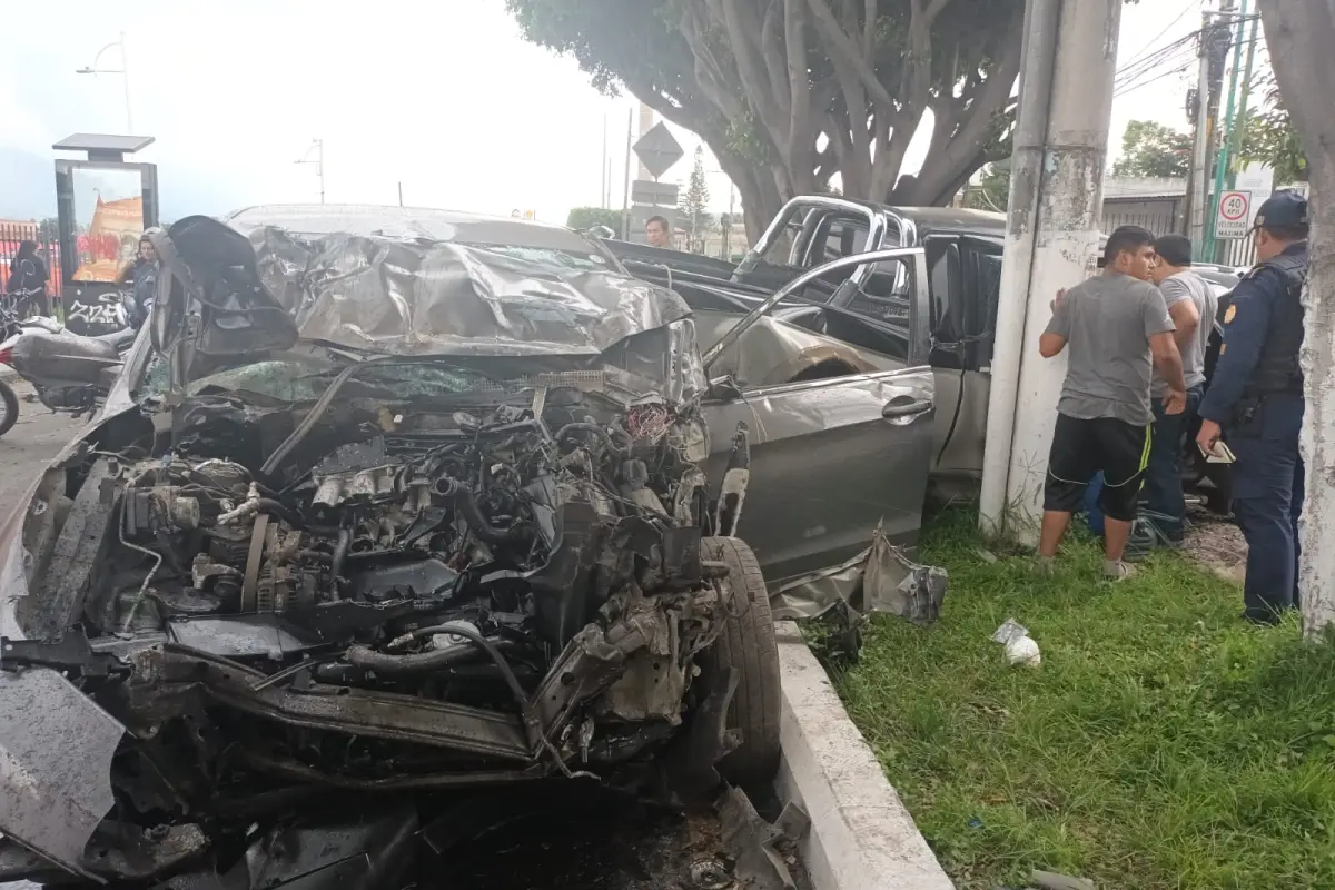 Accidente en la zona 4 de Villa Nueva. , Bomberos Voluntarios. 