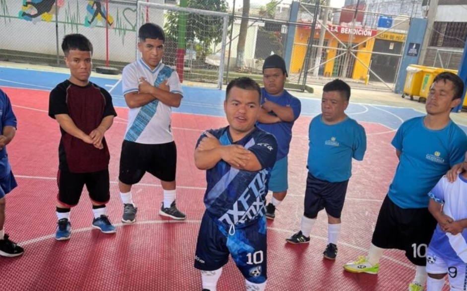 Selección Nacional de Futbol de Talla Baja  / MCD