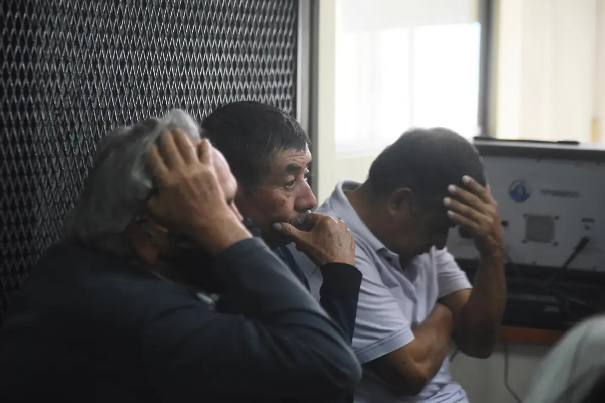 Tres de los procesados en el caso Diario Militar durante la audiencia de etapa intermedia, el 14 de octubre de 2025., Omar Solís/Emisoras Unidas