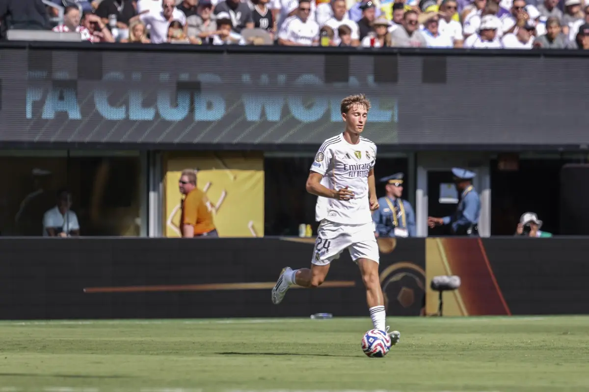 El defensa del Madrid Dean Huijsen,  EFE/EPA/SARAH YENESEL/Archivo
