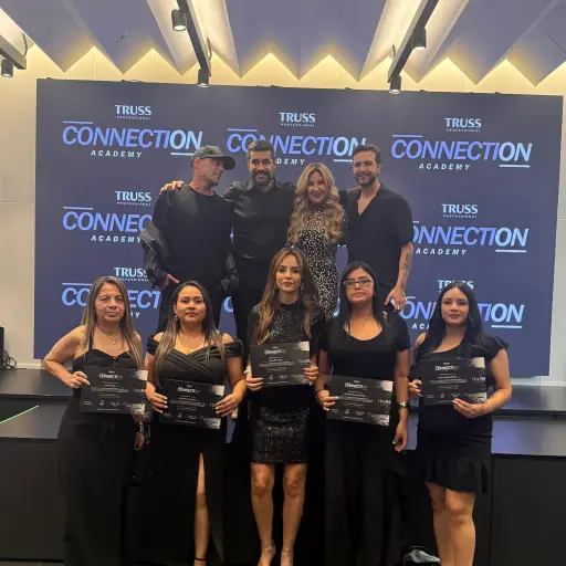 TRUSS Professional Academy - Team Guatemala ,Cortesía