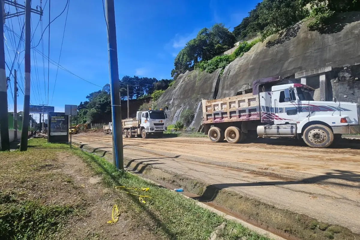 El personal del MP acudiÃ³ al Ã¡rea de derrumbe en Km. 24 de la ruta a El Salvador para una diligencia., Ministerio PÃºblico