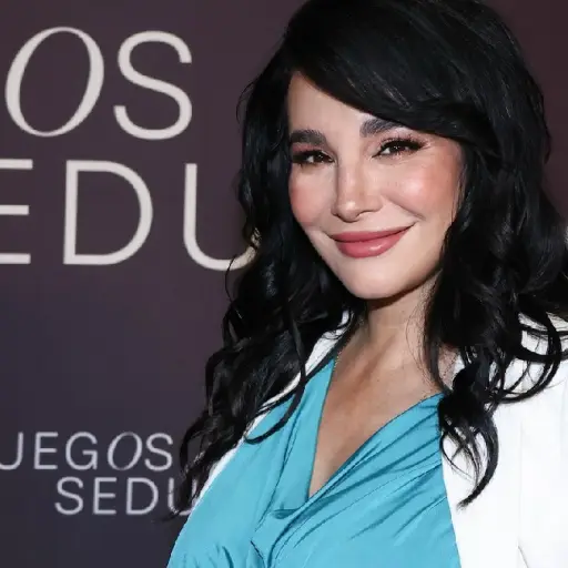 Martha Higareda ,Instagram