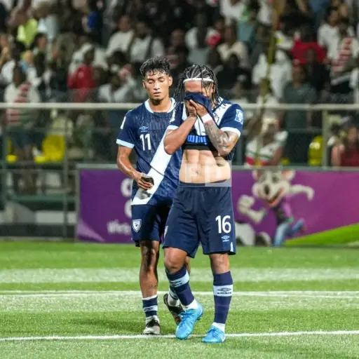 Jugadores terminaron llorando al final del partido en Surinam 