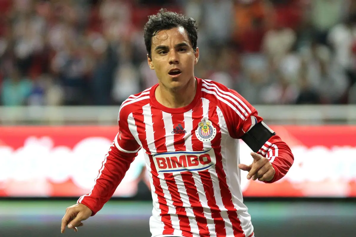 Fotografía de archivo del exjugador de Chivas Omar Bravo festejando una anotación en el estadio Omnilife de la Ciudad de Guadalajara (México),  EFE/Ulises Ruiz Basurto
