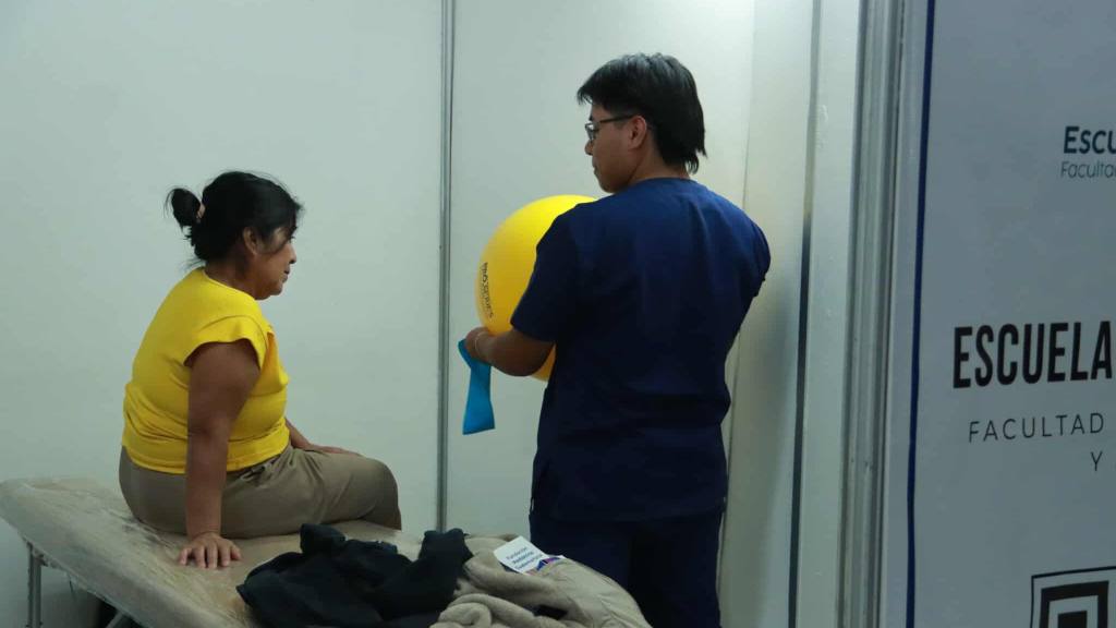 Ofrecen servicios de salud gratis en Parque de la Industria | Álex Meoño