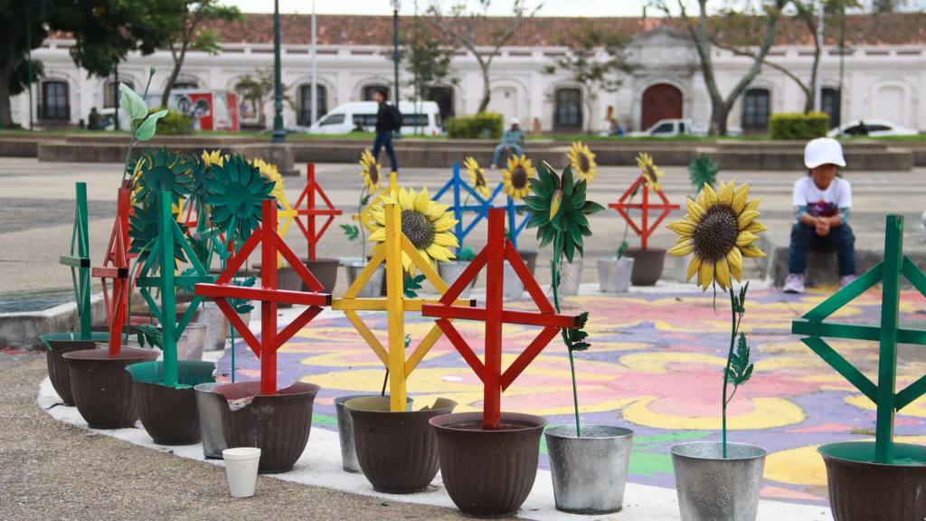 Niñas piden por sus derechos en la Plaza de la Constitución | Álex Meoño