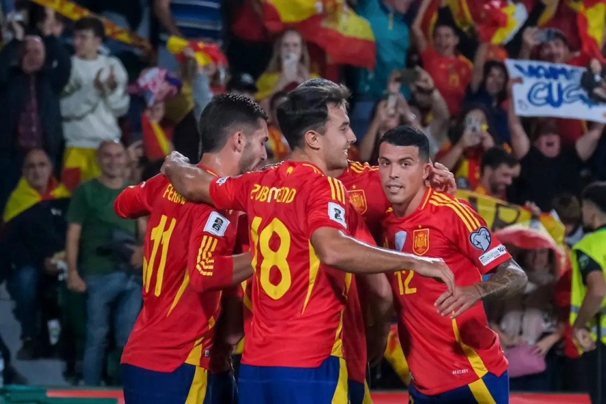 España lidera el grupo E de la eliminatoria en UEFA 