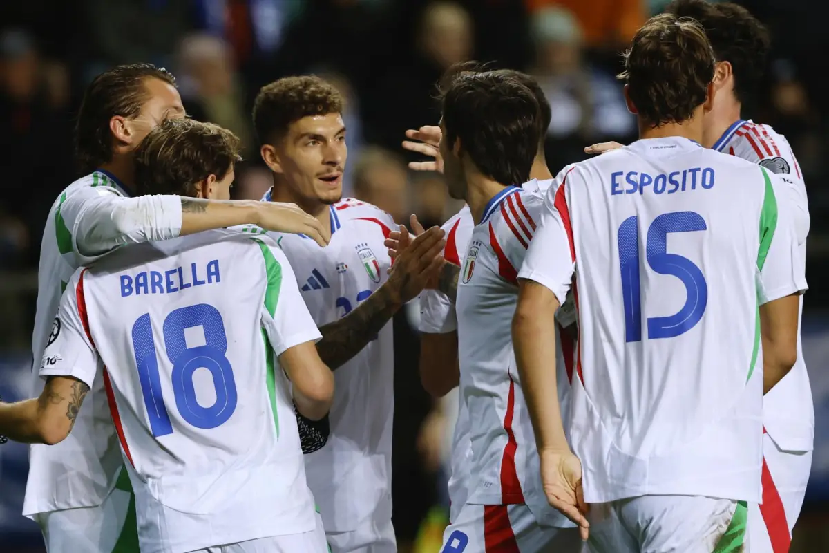 El jugador de Italia celebra un gol en la fase de clasificación al Mundial 2026, correspondiente el grupo I, que han juagdo Estonia e Italia en Tallín, Estonia,  EFE/EPA/TOMS KALNINS
