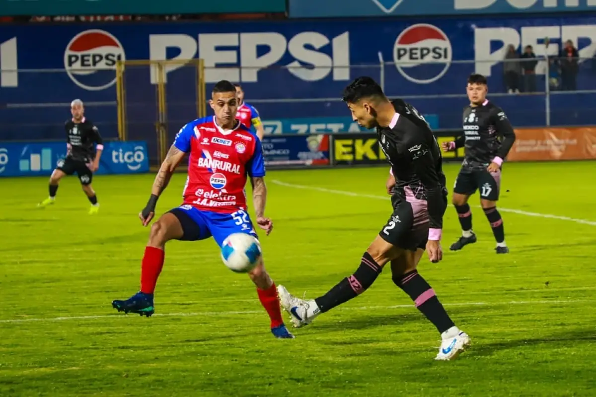 Xelajú enfrentó anoche a Mixco en su casa y perdió 