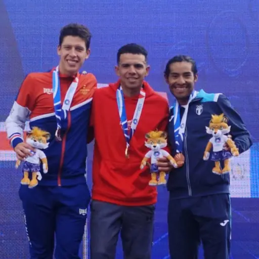 Jasmin Soto y Sergio Chumil suben al podio por Guatemala 