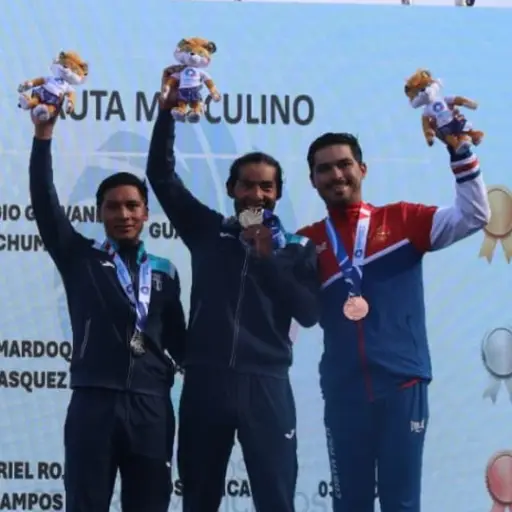 Sergio Chumil y Mardoqueo Vásquez ganan oro y plata, respectivamente, en ciclismo de ruta de Juegos Centroamericanos 2025
