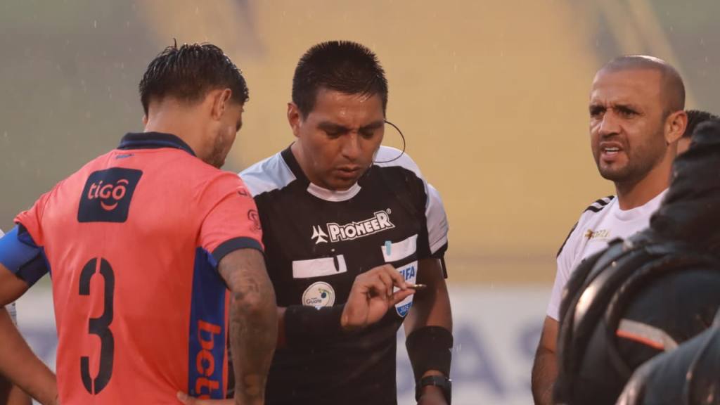 Clásico 335: Comunicaciones vs. Municipal | Alex Meoño