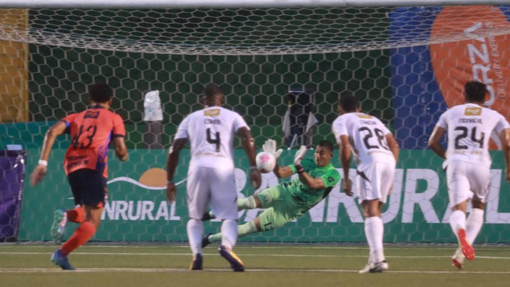 Clásico 335: Comunicaciones vs. Municipal | Alex Meoño