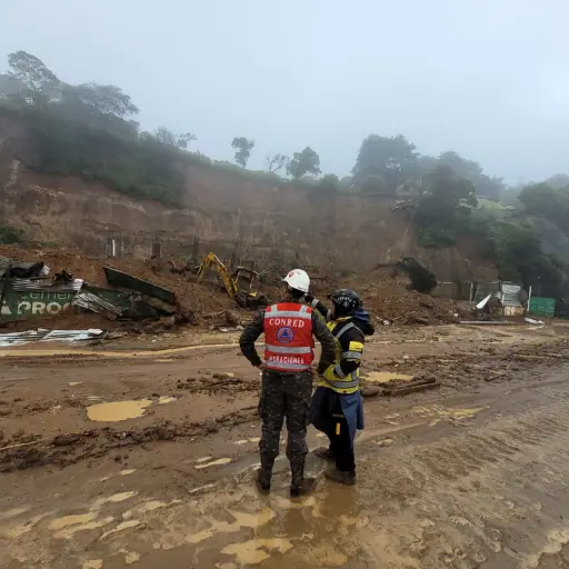 Deslizamiento en el kilómetro 24 de la Carretera a El Salvador (CA-1), límite Fraijanes y Villa Canales. ,Foto Conred