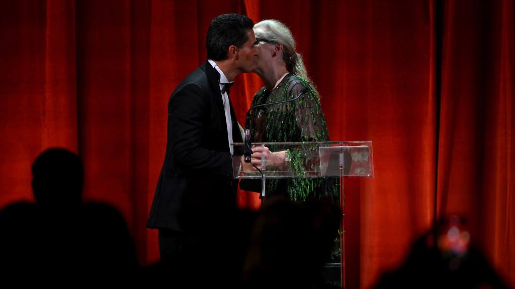 Meryl Streep entrega Premio Albies de José Rubén Zamora | Redes sociales