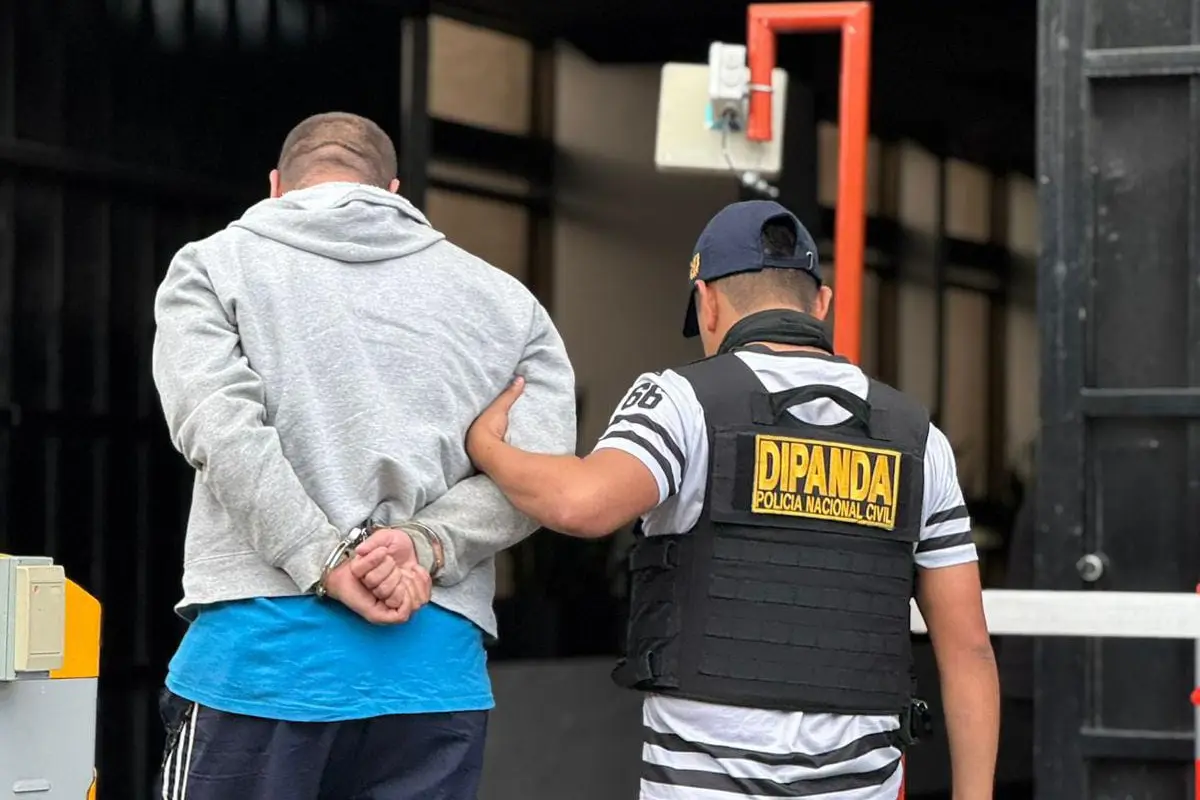 Todos los supuestos extorsionistas fueron llevados hacia la Torre de Tribunales., PNC de Guatemala.