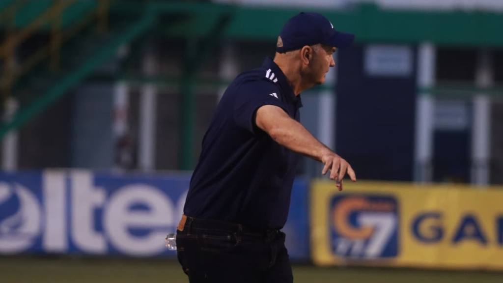 Iván Franco Sopegno, técnico de Comunicaciones | Alex Meoño