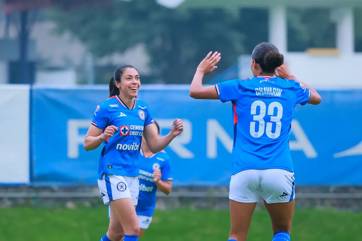 Ana Lucía Martínez volvió a anotar con Cruz Azul - Cruz Azul