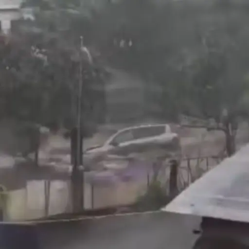 Las imágenes muestran la impresionante fuerza de la naturaleza, por las lluvias recientes. ,Captura de pantalla. 
