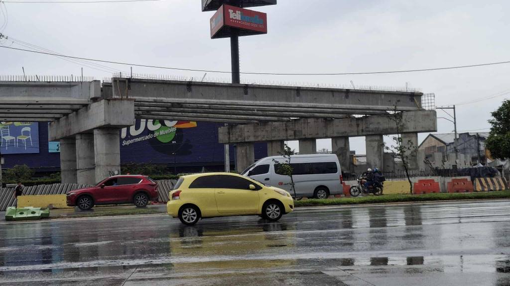 Construcción de desnivel con avances en calzada Roosevelt | Álex Meoño