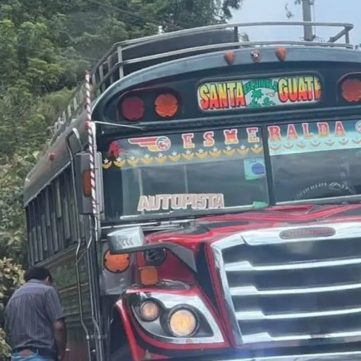 Piloto genera caos en la cuesta de Villalobos. ,Facebook.