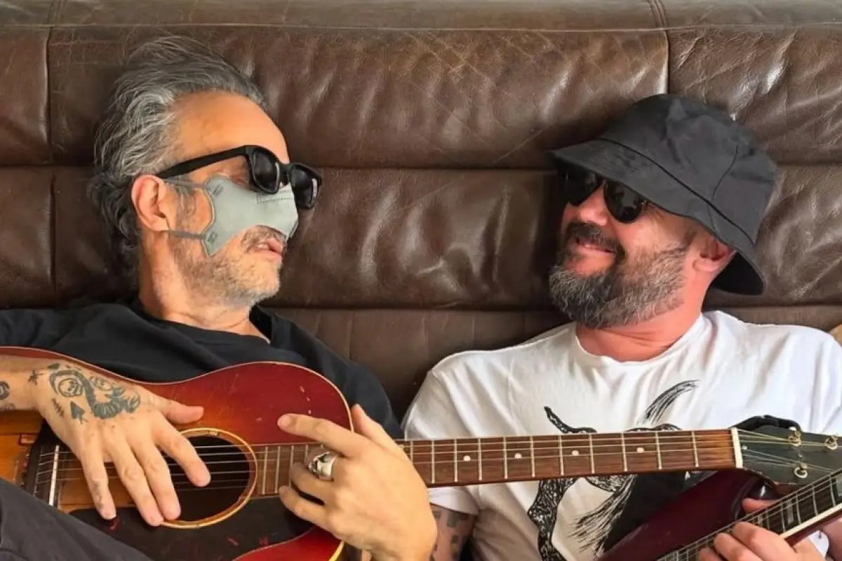 Tito Fuentes - Molotov, Redes sociales