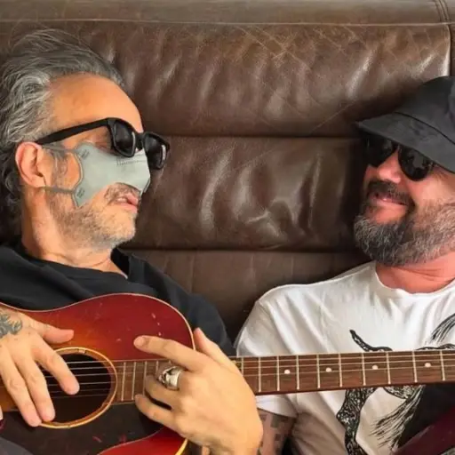 Tito Fuentes - Molotov ,Redes sociales