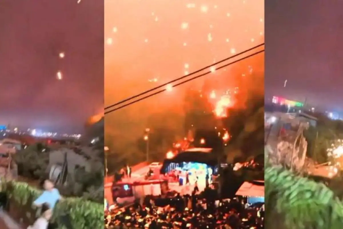 Pánico en un show de drones y fuegos artificiales en China., Captura de pantalla videos X.