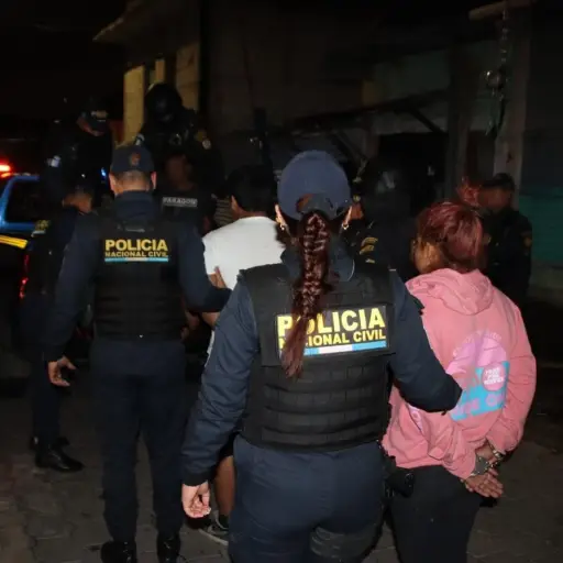 Cinco presuntos pandilleros fueron detenidos durante el operativo. ,PNC