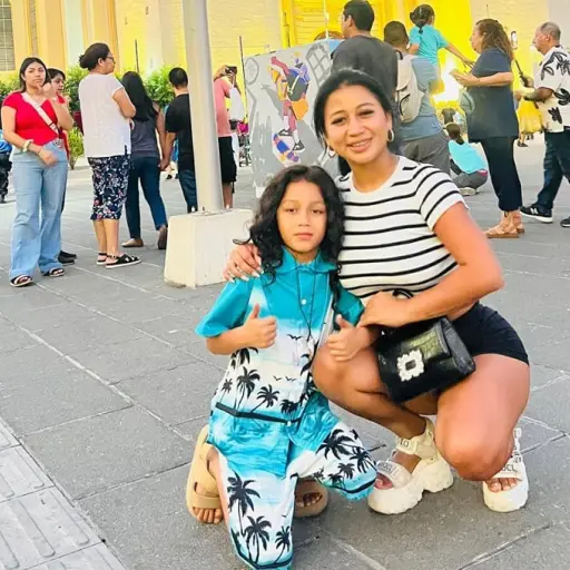 Esme La Chapina ,Instagram