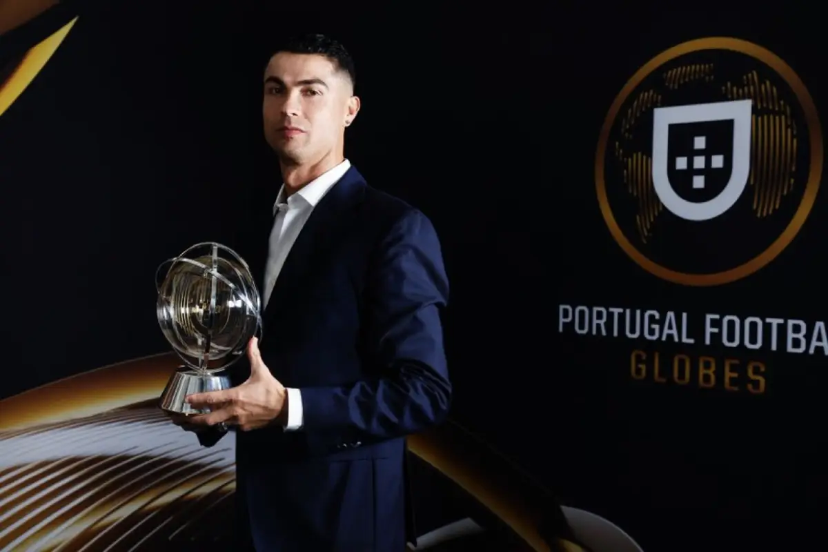 El astro luso recibió un reconocimiento especial. , Redes sociales.